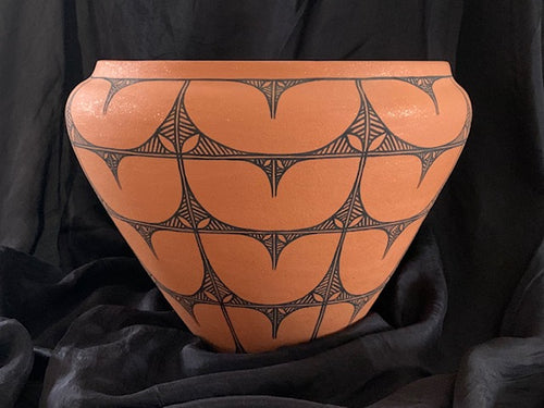 JG5 Pot ,Tulip, Micacious Clay, by Josh Garcia, Kewa - Pottery - Cerrillos Station | Fine Art Gallery, Native American Jewelry & Shop
