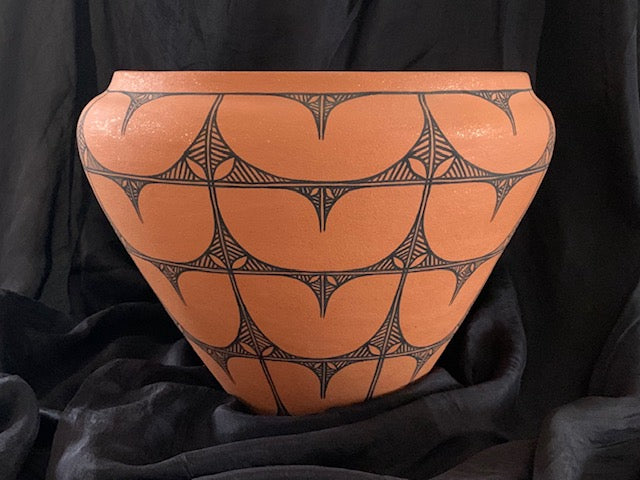 JG5 Pot ,Tulip, Micacious Clay, by Josh Garcia, Kewa - Pottery - Cerrillos Station | Fine Art Gallery, Native American Jewelry & Shop